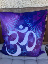  OM mantrás párnahuzat-Lila