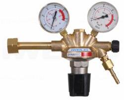 IWELD Dynareg formálógáz palack nyomáscsökkentő 230/50 l/perc 2 manométerrel