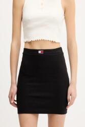 Tommy Jeans szoknya fekete, mini, egyenes, DW0DW20671 - fekete S
