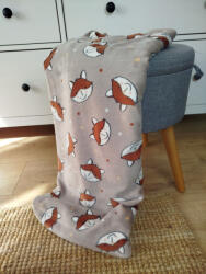  Pihe Puha babatakaró plüss anyagból - rókás minta (75x120 cm)