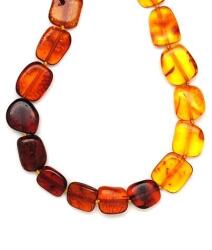  Borostyán lapcsiszolt 9-18x8-12mm nyaklánc 50cm