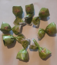  Pisztácia izű krémmel töltött függelék 1 kg