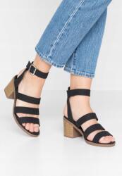 RUBI EC32218 Rubi Magassarkú Szandál (20) 38 (421715)