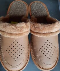  Topánka 38 Hegyi bélelt papucs (38oc)