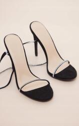  Fekete Magas Sarkú Szandál Strasszokkal Díszítve Prettylittlething 37-ES (CNE4874)