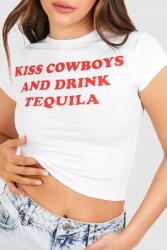 Boohoo Fehér Testhezálló Rövid Ujjú Felső Piros Nyomott Mintás Boohoo Felirattal 36