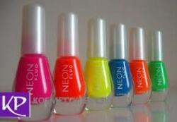 Ados könnycsepp lakk neon fű. zöld No. 10