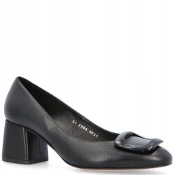 Kotyl Klasszikus magassarkú cipő Kotyl díszítéssel 2909 Fekete 40 (KOTYL 2909 CZARNY LICO)