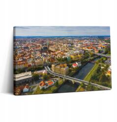 Wallfluent Vászonkép Hálószobába Felakasztható Városi Tájkép Plzeň (010030010150000075876)