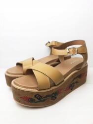 Jonak platformos szandál, bézs, Size 40 (JKL0090)