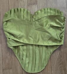 Prettylittlething Zöld Szatén Felső Klasszikus Aszimmetrikus Illeszkedésű Prettylittlething 32