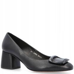 Kotyl Klasszikus magassarkú cipő Kotyl díszítéssel 2909 Fekete 36 (KOTYL 2909 CZARNY - 36)