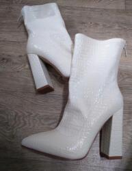 Raid Fehér Magas Sarkú Bokacsizma, Size 37, szintetikus (2E55656)