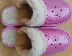 Topánka 36-os bélelt hegyi papucs (36ocr)