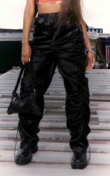 Prettylittlething DC23114 Fodros Nadrág Magas Derekú Fekete Prettylittlething (11) Xs