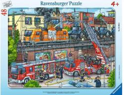 Ravensburger 48 db-os keretes puzzle - Tűzoltócsapat (05093) (05093)