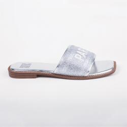 Wheres That From Сандали Wheres That From Women's Flat Sandals - Silver