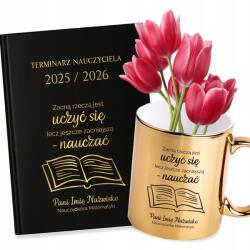 FunnyCase Tanári naptár Gold 2025/26 Tanítás Jó Dolog *név* Bögre (NAUCZAĆ - RZECZ ZACNA *IMIĘ*)