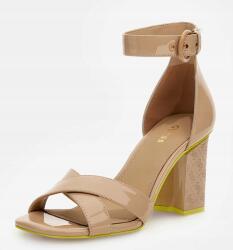 Guess Bézs Lakk Bőr Szandál vastag sarokkal (39) (594335)