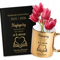 FunnyCase Tanári naptár Gold 25/26 Szív Tanár *név* Arany bögre (NAUCZYCIEL Z SERCA *IMIĘ*)