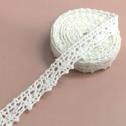  Madeira Ornament white 12