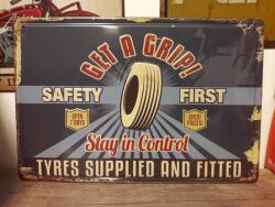  fém kép: Get a grip!