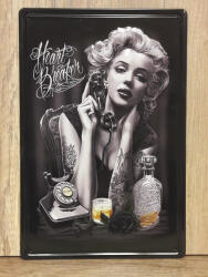  Fém kép: Marilyn tatto