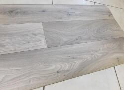 Látvány Textil Kft Vinyil belépő fa mintás szürkésbarna kb: 45x75cm