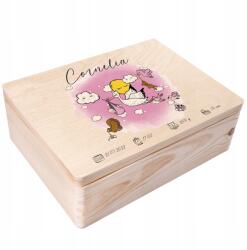 Creative Deco Fából készült doboz gyermeknek névvel, ajándék születésre, első születésnapra, 40x30 cm (JANCDSD140BCUSTOMBABYSHOWERSTORKGIRLFBM)