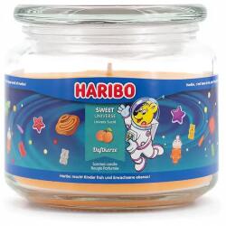 HARIBO illatgyertya üvegben, barackos gumicukor illatú, Sweet Universe 300 g (4262399025392)