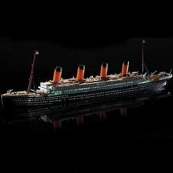 Academy Hajómodell készlet 14220 R. m. s. Titanic Led Szett Mcp (1: 700) (14220)