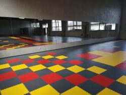  Pvc padlólapok tornatermekbe, hordozható sportpályákhoz stb (FL/2020/Ye)