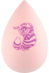 essence Disney Alice in Wonderland sminkszivacs 01 This Way Or That Way?