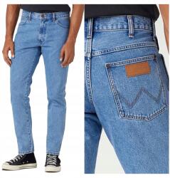 Wrangler Férfi egyenes farmer nadrág Wrangler River 34/32 (W17T73Z46)