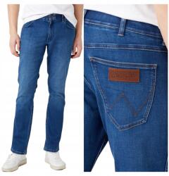 Wrangler Férfi egyenes farmer nadrág Wrangler Greensboro 40/34 (W15QCS27A)