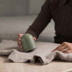 Steamery Stockholm Pilo No. 2 elektromos szösztelenítő, USB, 9000 fordulat/perc, minden típusú szövet hatékony tisztítása, 2 óra folyamatos használat, ergonomikus forma, zöld (PILO2S)