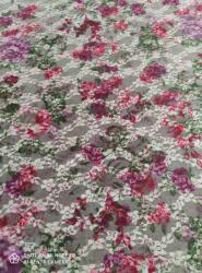 csipke ár 0, 5 méterre, virágok (KO4) (1ko0004)