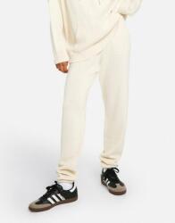 Boohoo Krémszínű Klasszikus Kötött Nadrág Laza Zsebekkel Boohoo S