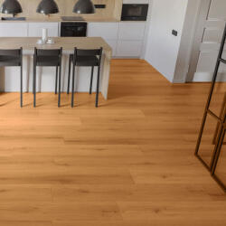 GT Flooring Parchet SPC GT Flooring North America 5, 5 mm Stejar ton mediu GTNACG016