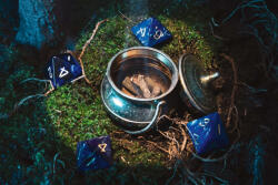 Dimex Vlies Fotótapéta - Game scene of a metallic kettle - 375x250 cm (MS-5-1280)