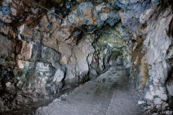 Dimex Vlies Fotótapéta - Mining gallery - 375x250 cm (MS-5-1755)