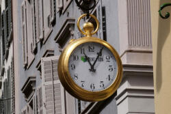 Dimex Vlies Fotótapéta - Clock in Switzerland - 375x250 cm (MS-5-1216)