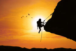 Dimex Vlies Fotótapéta - Climbing women in sunset - 375x250 cm (MS-5-1577)