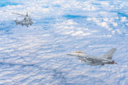 Dimex Vlies Fotótapéta - Fighter jet and helicopter - 375x250 cm (MS-5-2713)