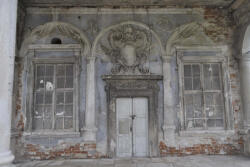 Dimex Vlies Fotótapéta - Old doors - 375x250 cm (MS-5-0792)
