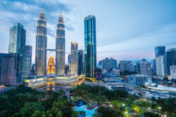 Dimex Vlies Fotótapéta - Kuala Lumpur Skyline - 375x250 cm (MS-5-1226)