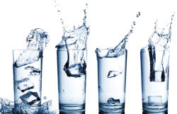 Dimex Vlies Fotótapéta - Water splash in glasses - 375x250 cm (MS-5-3240)