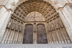Dimex Vlies Fotótapéta - Entrance to Cathedral of Our Lady - 375x250 cm (MS-5-0791)