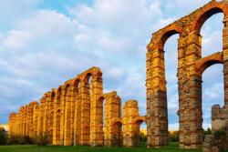 Dimex Vlies Fotótapéta - Acueducto de los Milagros - 375x250 cm (MS-5-0986)