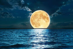 Dimex Vlies Fotótapéta - Super moon over water - 375x250 cm (MS-5-2308)